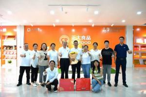 致敬崢嶸歲月 感恩一路奉獻(xiàn)！洛陽(yáng)正大這場(chǎng)退休職工歡送會(huì)情意滿滿！